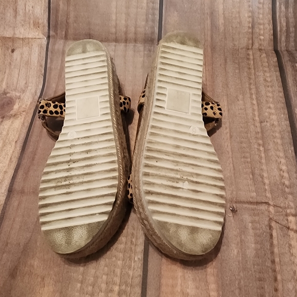 Dolce Vita Sandals - Picture 3 of 5